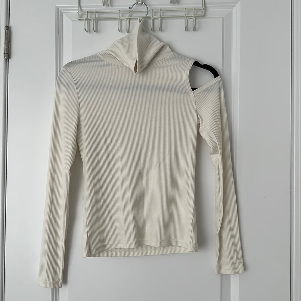 Oat + Fort Cut-Out Long-Sleeve Turtleneck White (XS)